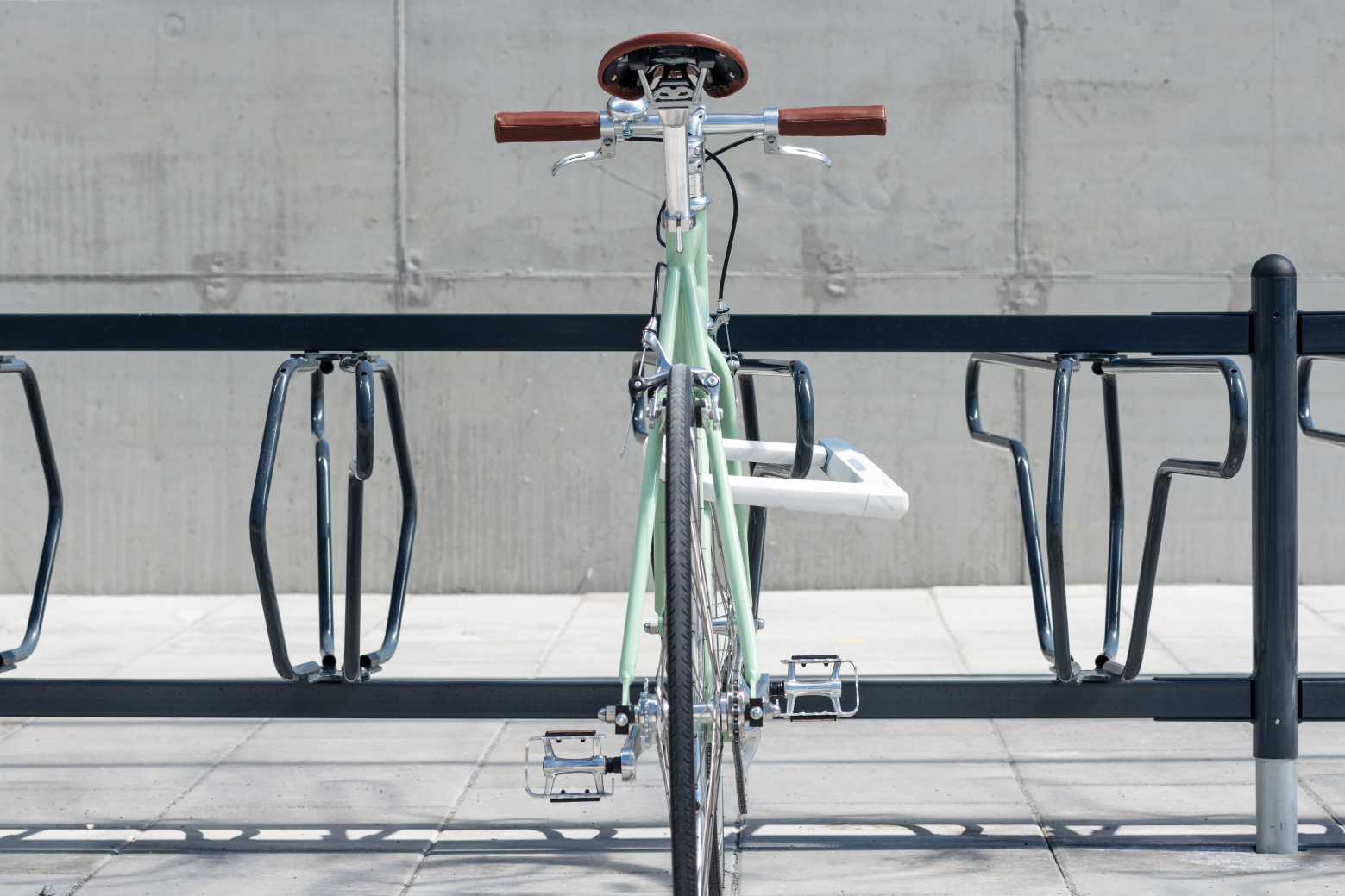 Delta pyöräteline runkolukolla