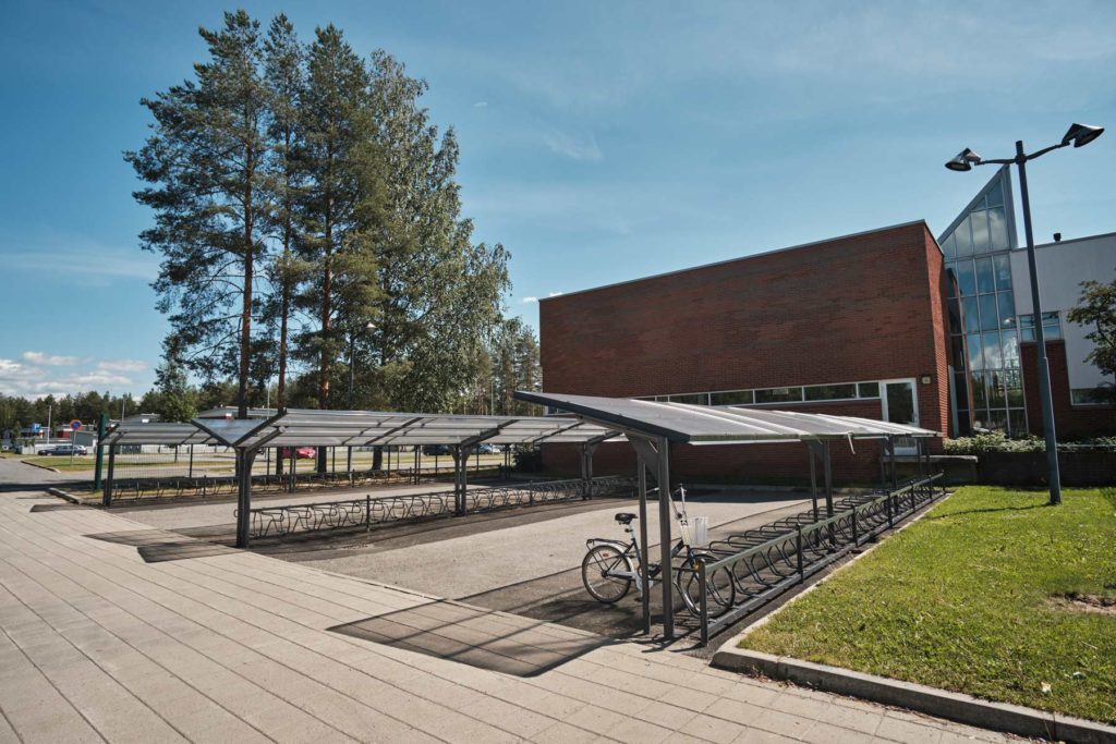 Pyöräkatokset harmaalla värityksellä, kaksipuolinen sekä yksipuolinenkatos