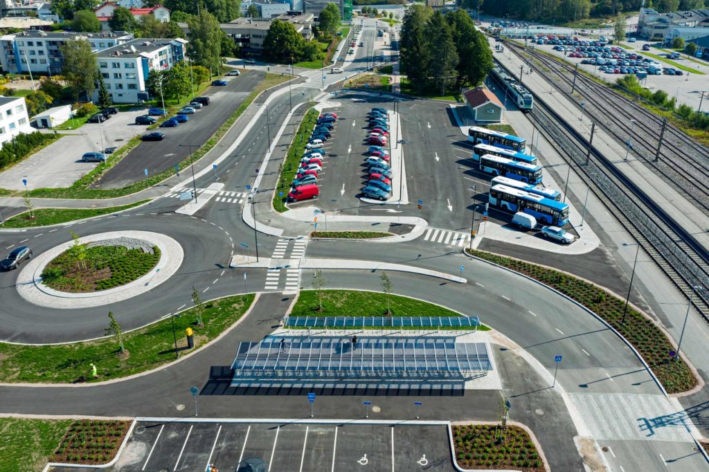 Rautatieaseman pyöräkatos Kirkkonummella