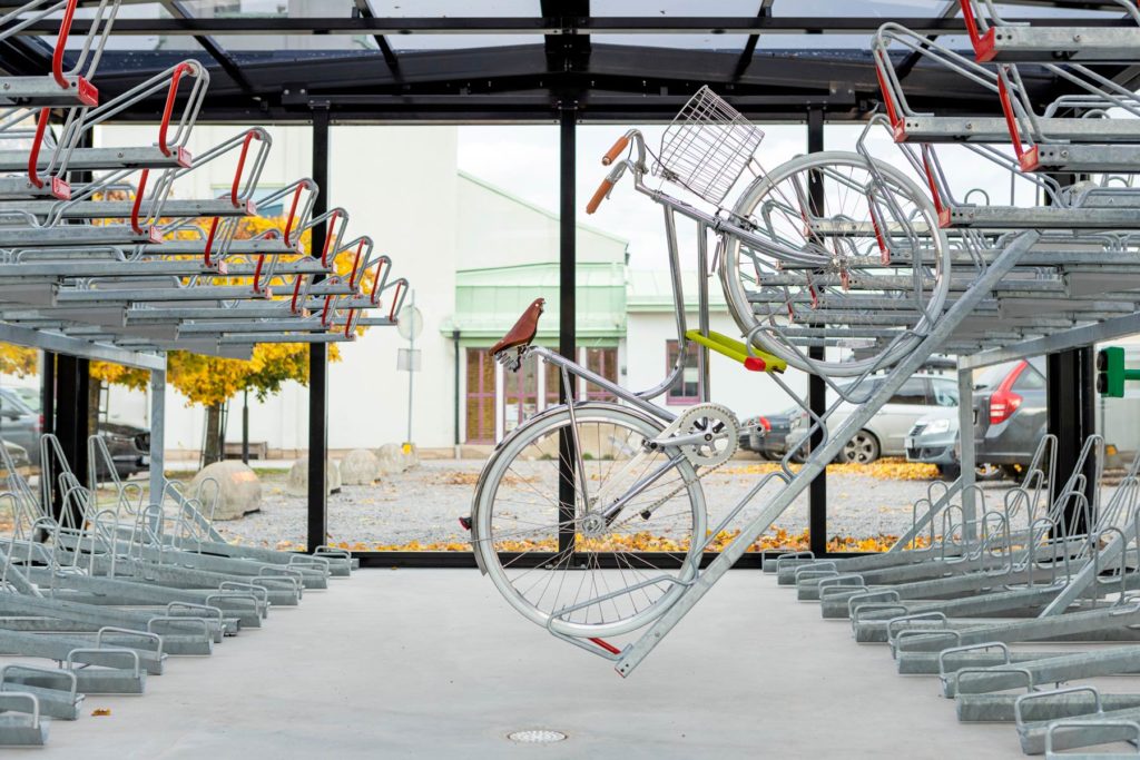 Cykelgarage med tvåvåningsställ